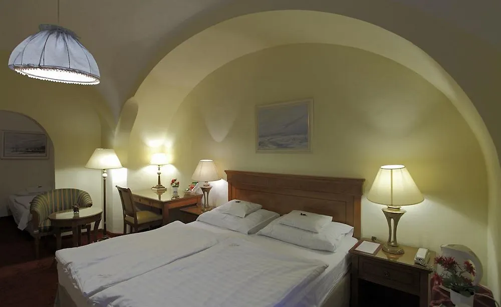 Hotel Romantik Eger