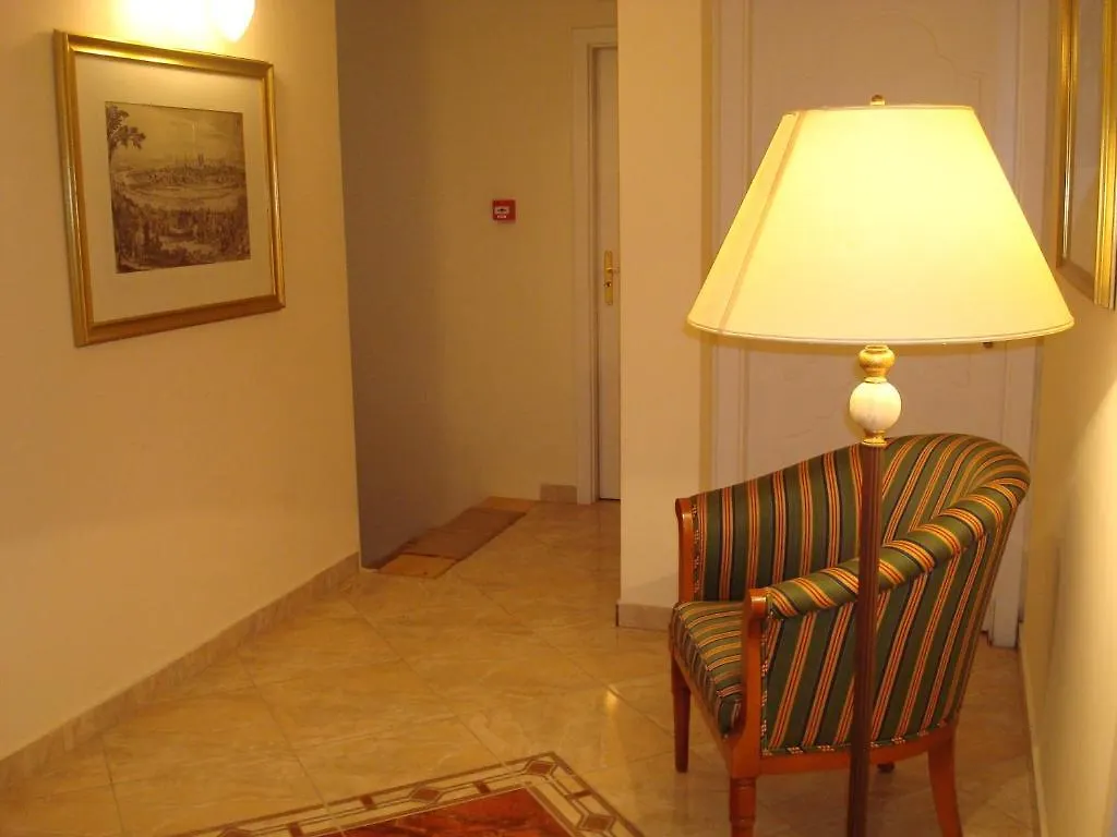 Hotel Romantik Eger