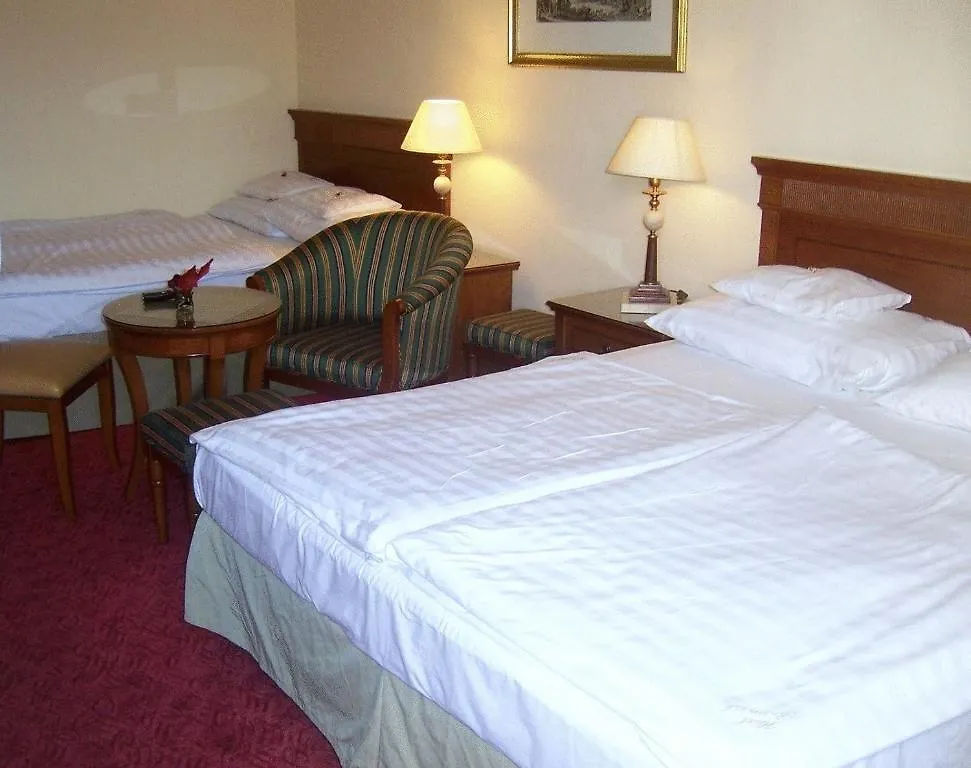 Hotel Romantik Eger
